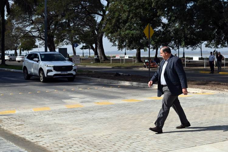 Finalizó la construcción del manda peatón de Patricio Cullen y se habilitó el tránsito
