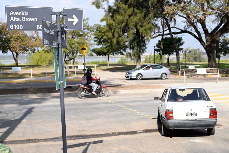 Finalizó la construcción del manda peatón de Patricio Cullen y se habilitó el tránsito