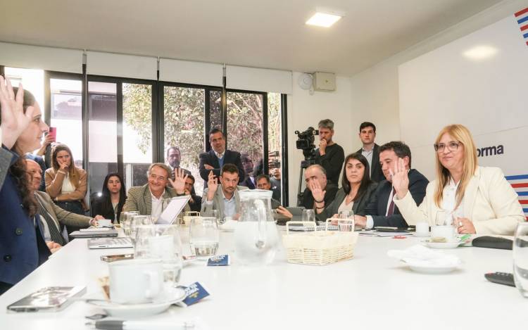 Inició su trabajo la Comisión de Peticiones, Poderes y Reglamento