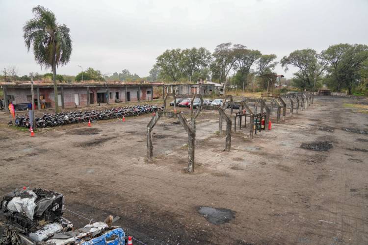 Provincia terminó con el “cementerio de autos” de La Tablada y avanza en la recuperación del espacio público