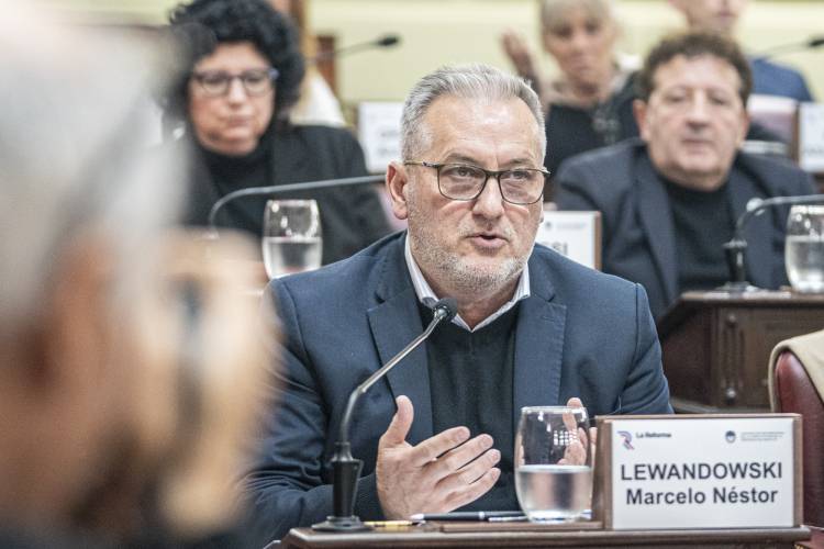 Activemos presentó sus propuestas para la reforma constitucional