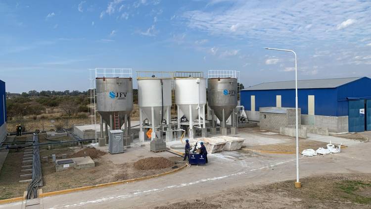 Enrico detalló los avances de los acueductos que llevarán agua potable a miles de santafesinos
