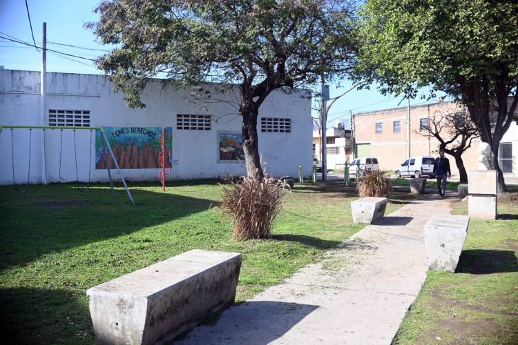 Un nuevo Padrinazgo cumplido: la plazoleta Ángela Peralta Pino luce renovada