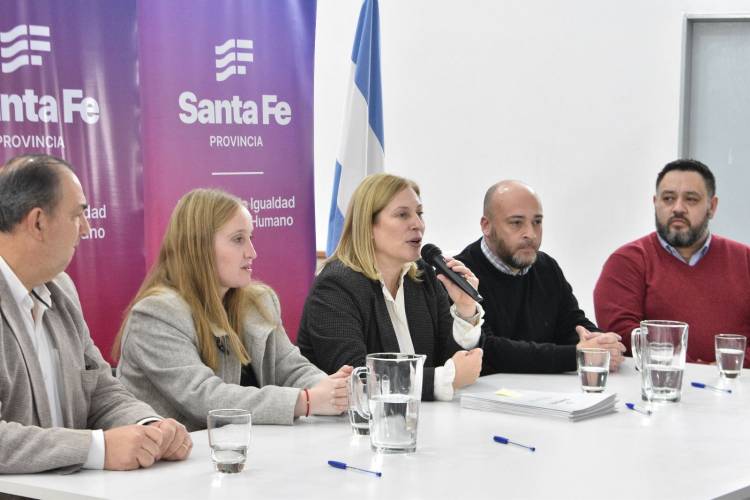 Provincia firmó convenios por aportes de $ 58 millones a instituciones de la sociedad civil