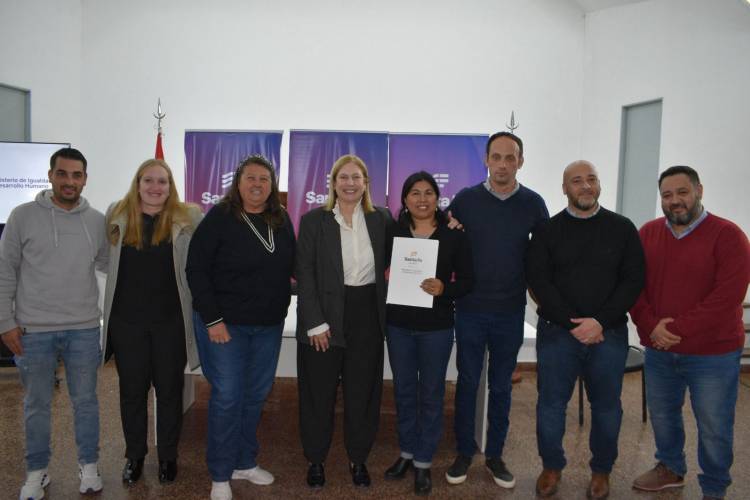 Provincia firmó convenios por aportes de $ 58 millones a instituciones de la sociedad civil