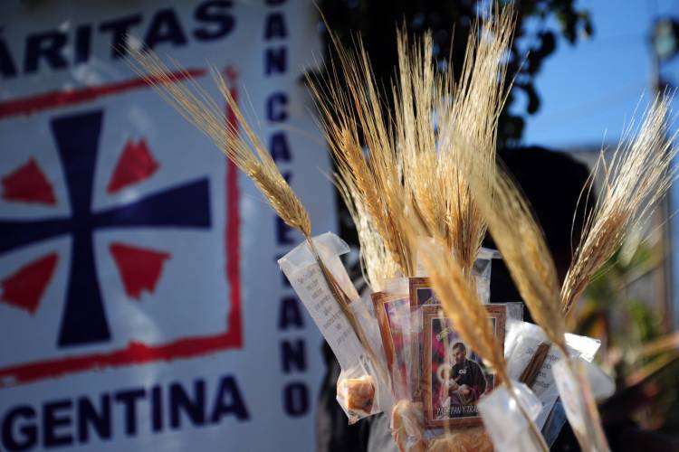 Celebración de San Cayetano: cortes de calles, horarios y desvíos de colectivos