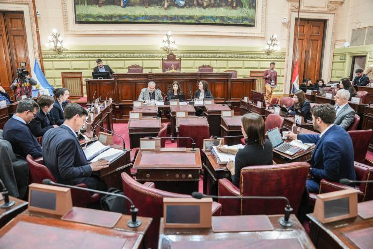 Funcionamiento del Estado, seguridad y participación ciudadana en el eje del debate