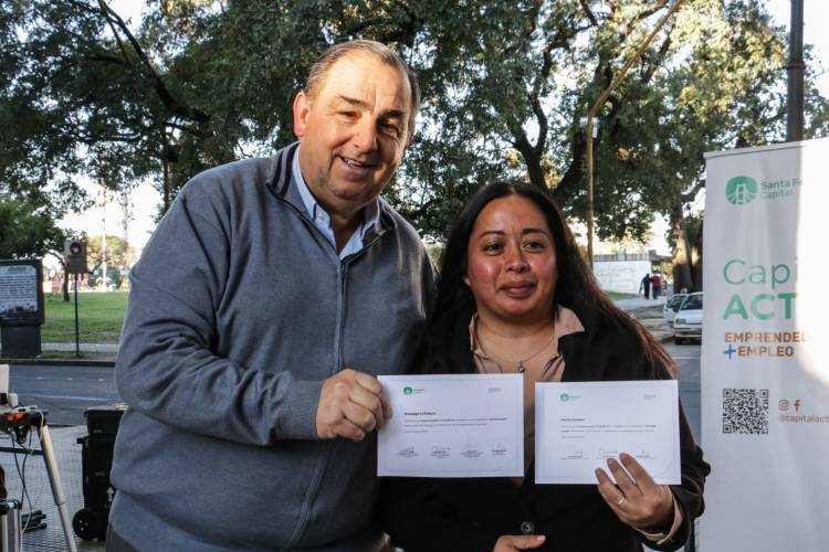 El Municipio entregó más de 800 certificados de cursos realizados en Capital Activa