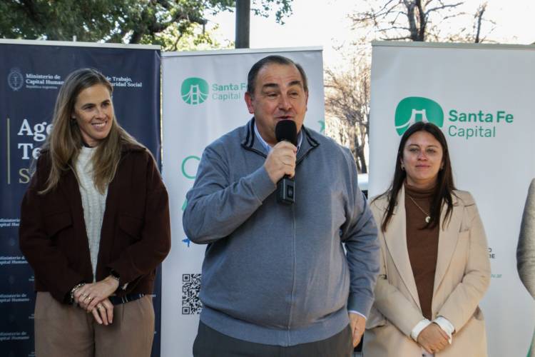 El Municipio entregó más de 800 certificados de cursos realizados en Capital Activa