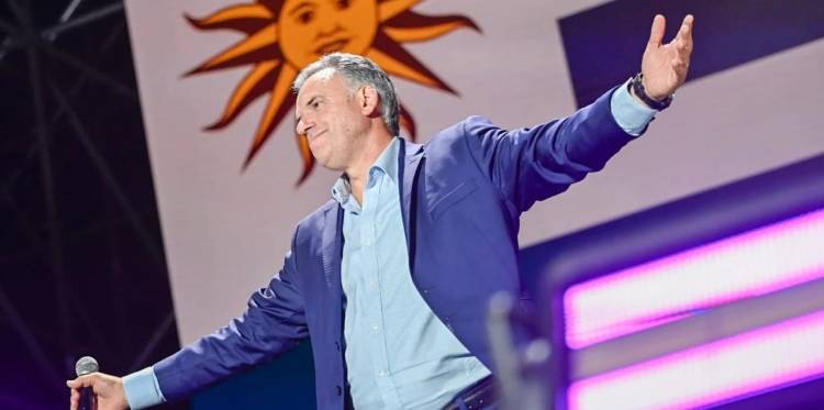 Yamandú Orsi descarta crear un nuevo impuesto al sector más rico de Uruguay