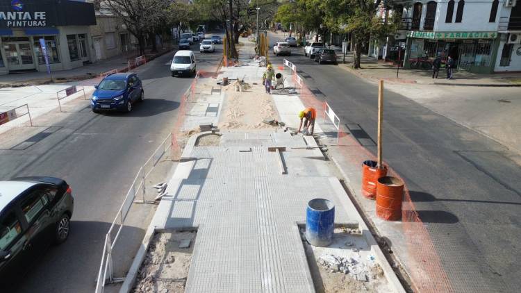 Acuerdo Capital: la pavimentación de calle Larrea y avenida Peñaloza entra en la etapa final