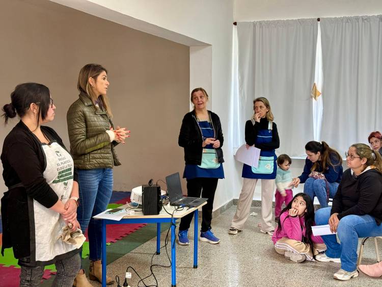 Jornada de huerta en el Jardín Juan Carlos Nava N.º 163