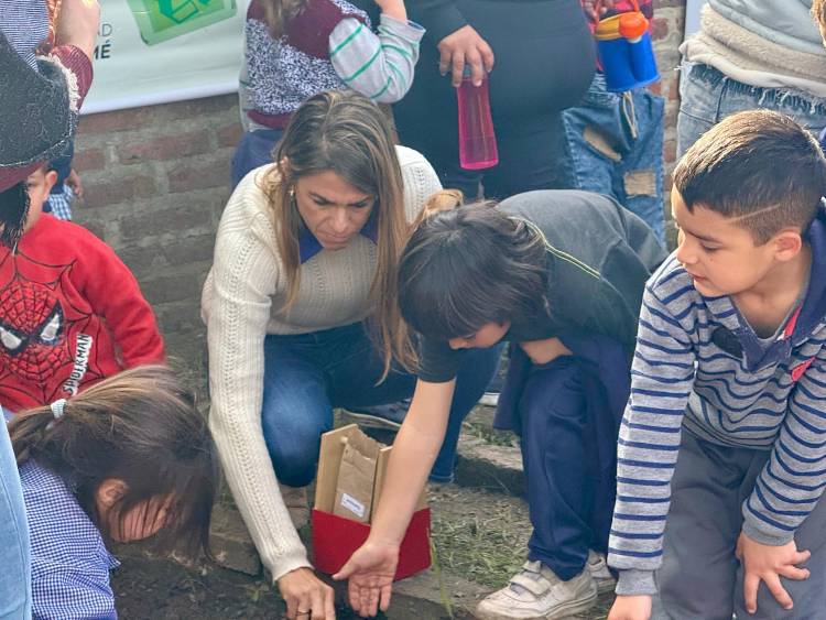 Jornada de huerta en el Jardín Juan Carlos Nava N.º 163