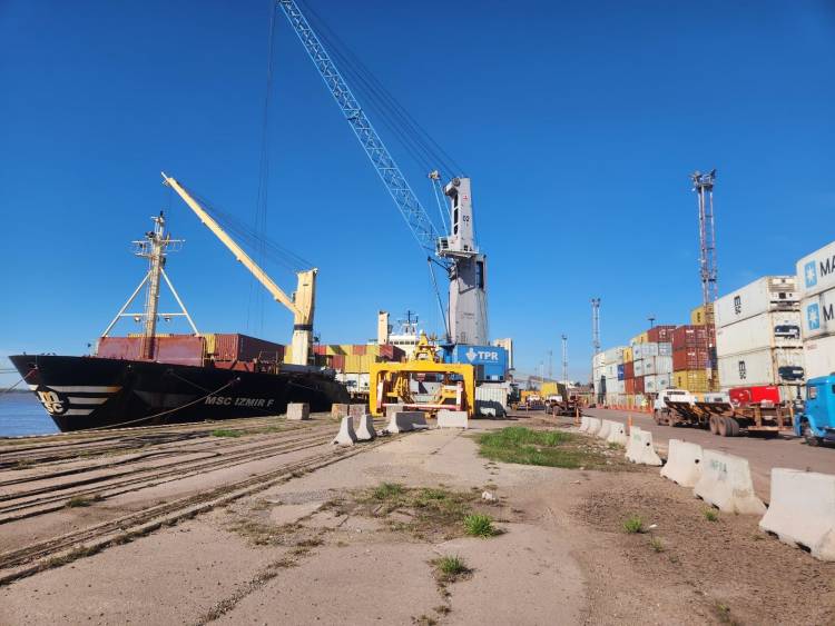 Santa Fe activa su infraestructura exportadora: embarque histórico de miel desde Rosario