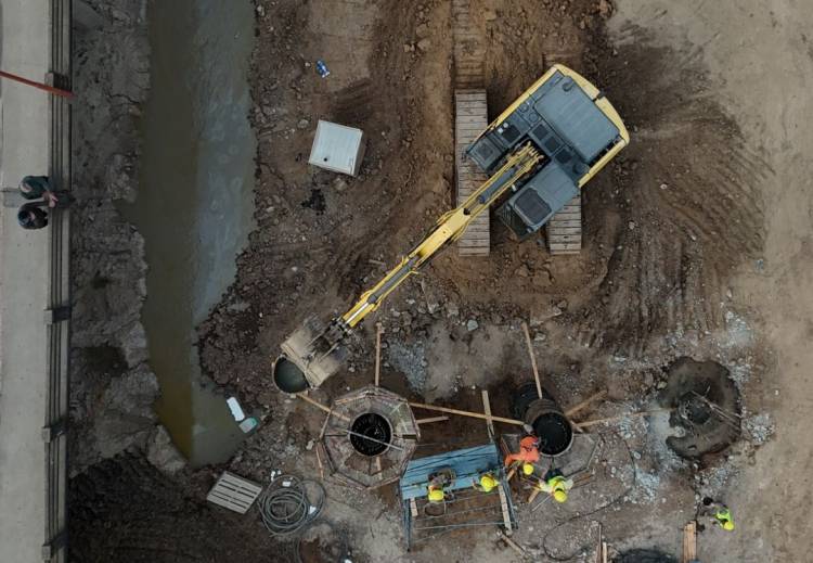 Provincia hormigonó las primeras 3 columnas del Nuevo Puente Carretero