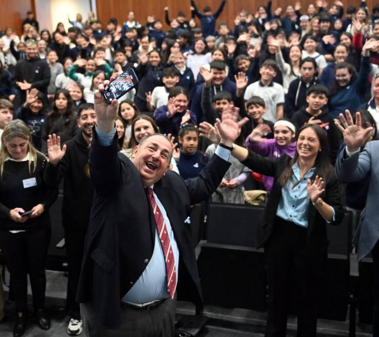 Más de 200 alumnos prometieron lealtad en el Museo de la Constitución