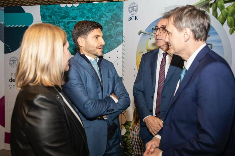 Pullaro pidió "no volver al populismo" y que al equilibrio fiscal le sigan "políticas de desarrollo productivo"