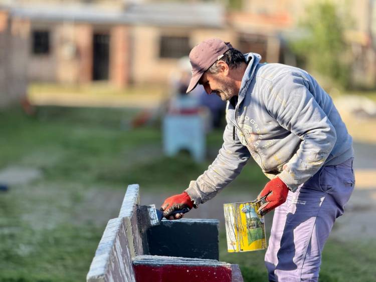 La Municipalidad de Santo Tomé acompaña la celebración del Mes de la Infancia con la puesta en valor de la Plazoleta Juan Manuel de Rosas