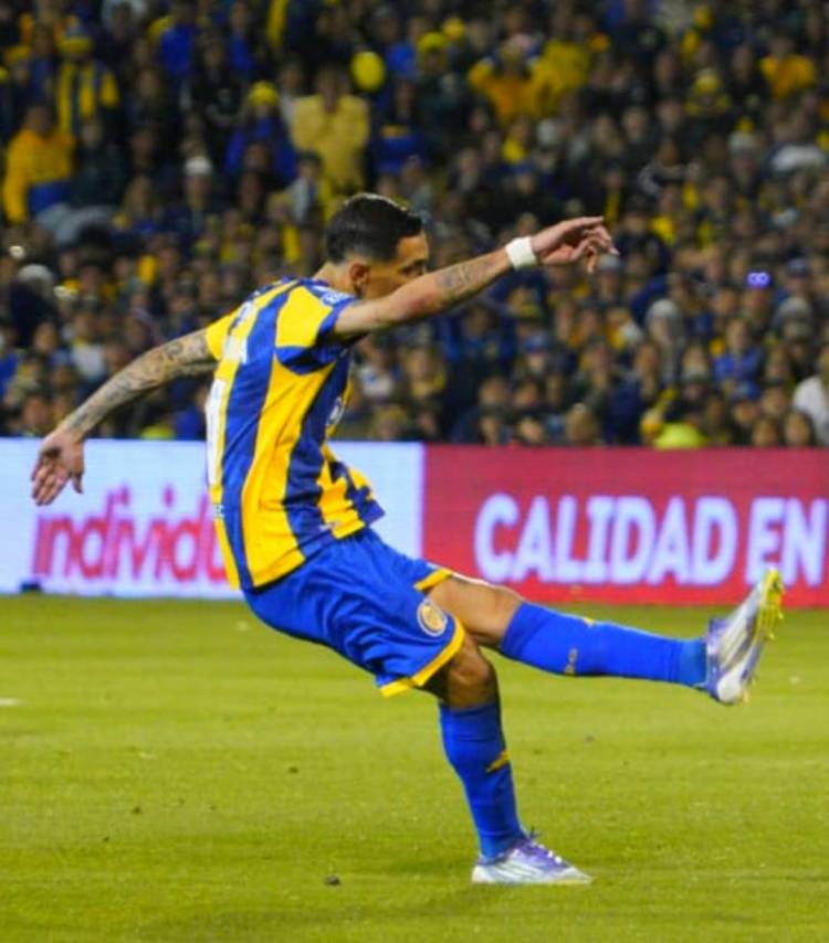 Central se quedó con el Clásico de Rosario, con un golazo de "fideo" Di María