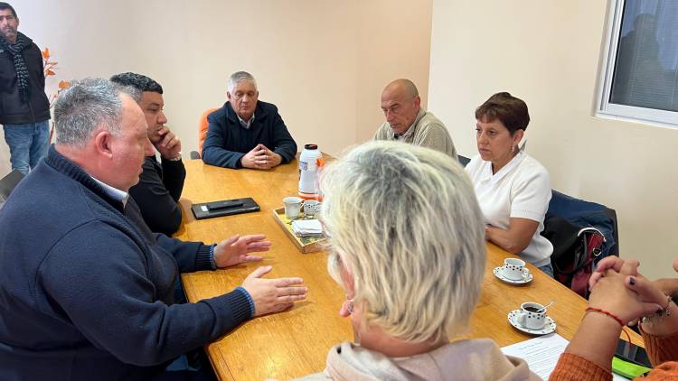 Papaleo se reunió con vecinos de Santa Teresita