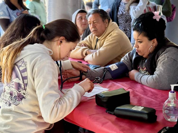 Santo Tomé vivió la primera Expo Salud 2025 en Plaza Libertad