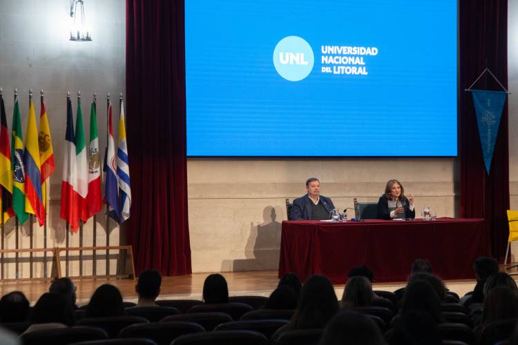 La UNL dio la bienvenida a 76 intercambistas