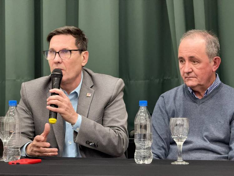 El Gobierno Provincial presentó el nuevo Profesorado de Educación Tecnológica en la ciudad de Recreo