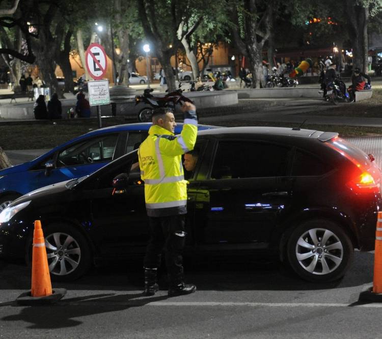 Operativos de control del fin de semana: se retuvieron 77 vehículos en infracción