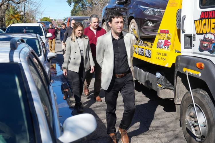 La Provincia retiró más de 40 autos y 300 motos de la Seccional 8ª en la ciudad de Santa Fe