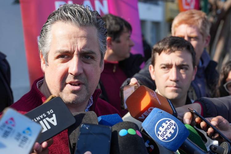 La Provincia retiró más de 40 autos y 300 motos de la Seccional 8ª en la ciudad de Santa Fe