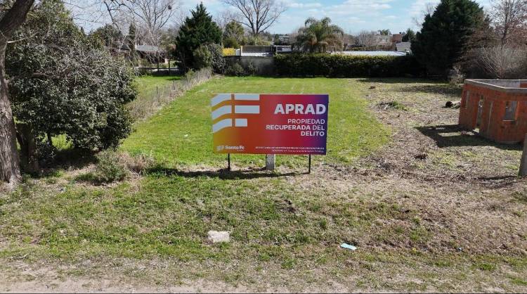 Desde autos y joyas, a materiales de construcción: qué se rematará en la subasta récord de bienes decomisados que se viene