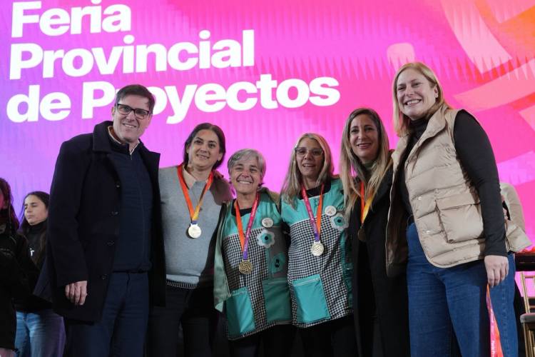 “A la educación la construimos en comunidad”