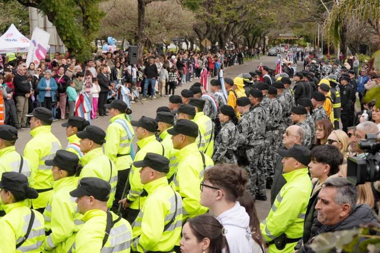 Pullaro: “Nuestra Policía ha seguido un método que trajo paz y seguridad, y está cambiando la historia de la provincia”