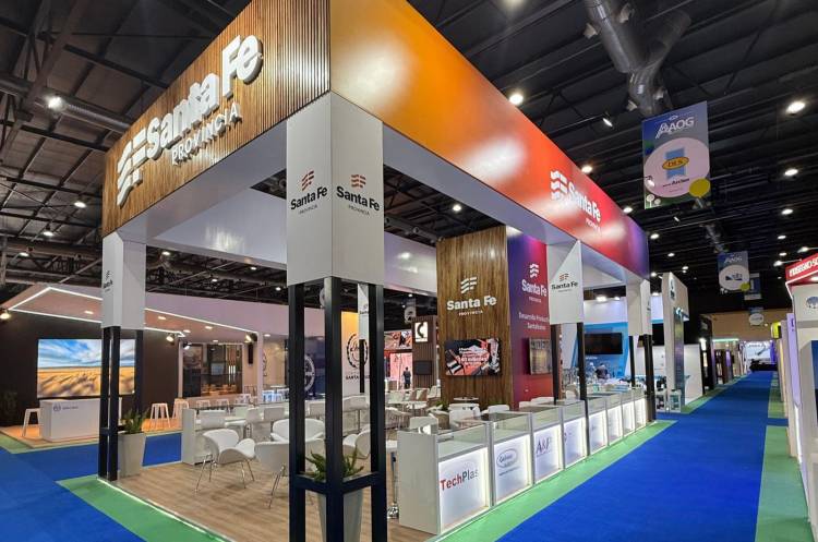 Santa Fe se muestra en la Exposición Internacional de Petróleo y Gas con todo su potencial energético