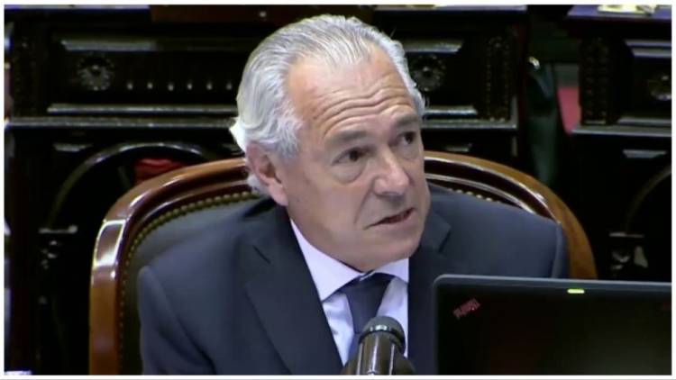 La universidad pública, entre "la gratuidad irrenunciable" y un debate que se abre sobre el rol social de los egresados