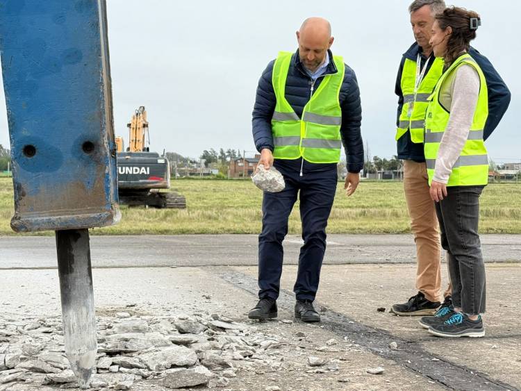 Empezó la obra de remodelación de la pista del Aeropuerto Internacional de Rosario