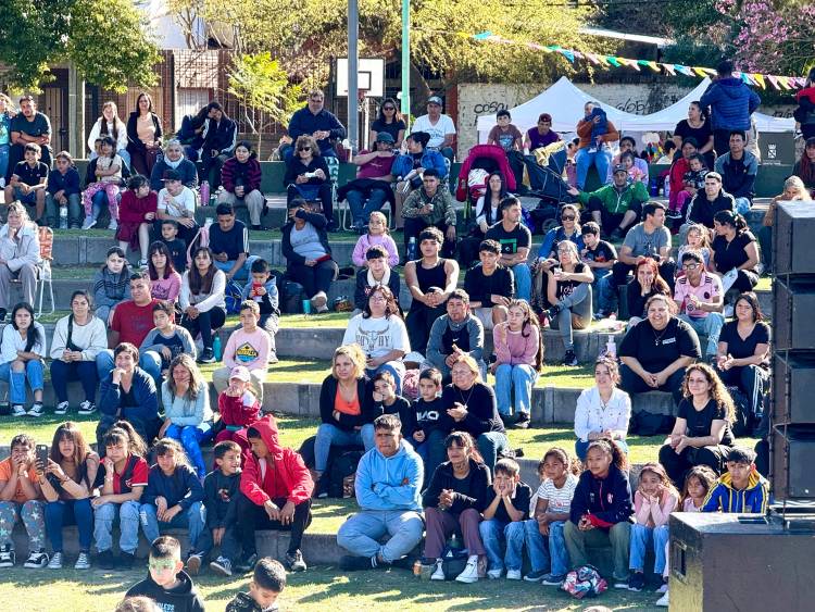 La Municipalidad celebró con gran convocatoria la llegada de la Primavera