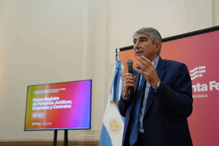 Pullaro: “Tenemos que devolver a la sociedad santafesina un Estado cercano y que pueda dar respuestas”