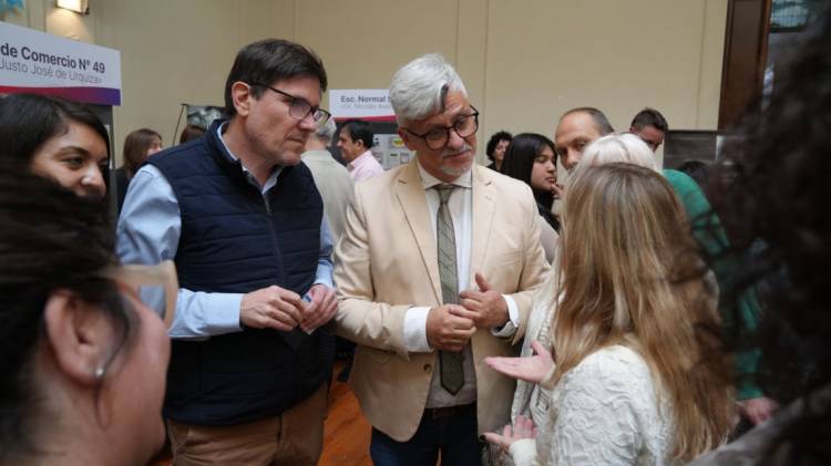 Educación: más de 6 mil estudiantes definen su futuro en la Expo Carreras de la Provincia de Santa Fe