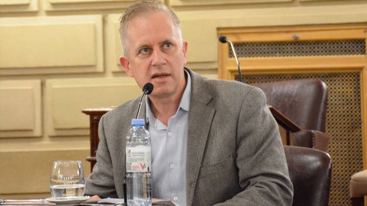 El último que apague la luz: exigen mayor transparencia y control a la EPE