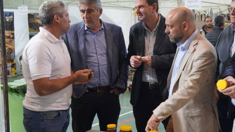 Santa Fe lleva invertidos más de $ 9.162 millones en fortalecimiento para la actividad apícola