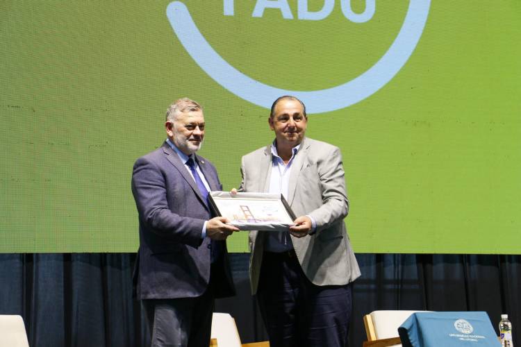 Poletti participó del 40° aniversario de la FADU, una institución que transforma la ciudad