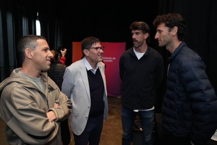 Más de 2 mil personas participan en Rosario del Segundo Congreso de Santa Fe en Movimiento