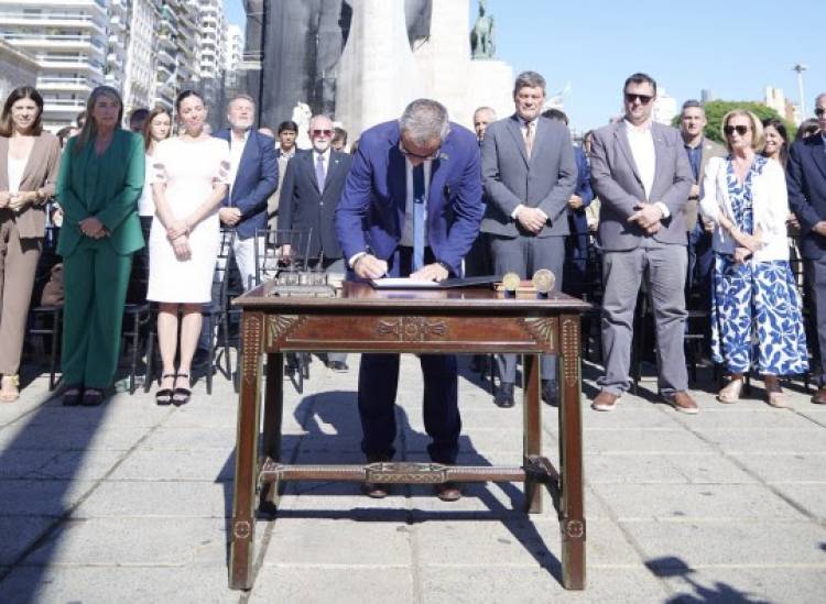 Un acto cargado de valor simbólico: los elementos históricos presentes en la promulgación de la autonomía de Rosario