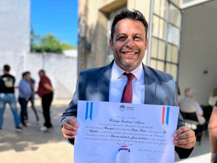 Alvizo "Ganar contundentemente las elecciones es una gran alegría, pero sobre todo nos reafirma en consolidar una alternativa de gobierno"