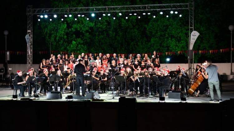 Santa Fe “Canta la Navidad” frente a Casa de Gobierno