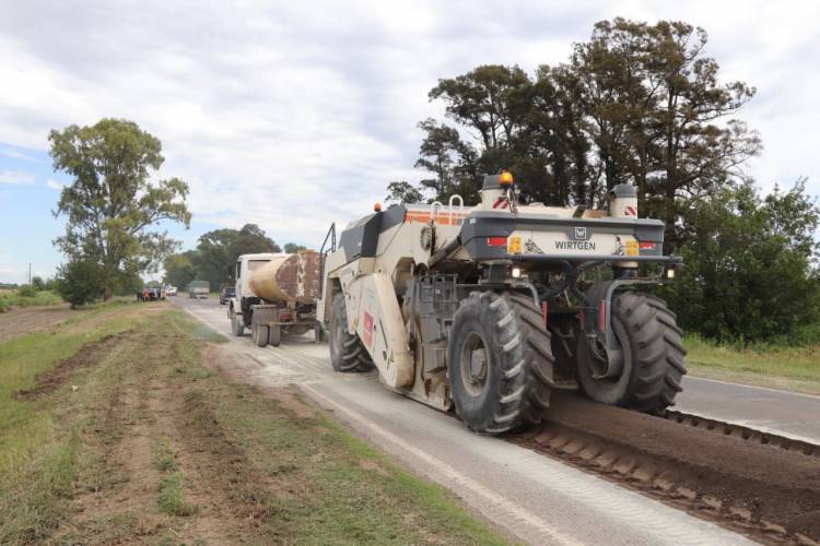 El Gobierno Provincial invierte más de $ 5.500 millones para reparar rutas del sur de Santa Fe