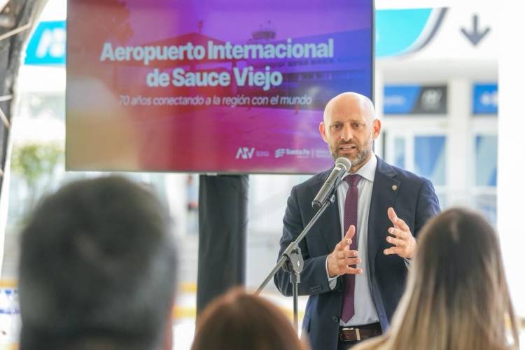 Puccini destacó el “rol estratégico” del aeropuerto de Sauce Viejo para el desarrollo productivo de la provincia
