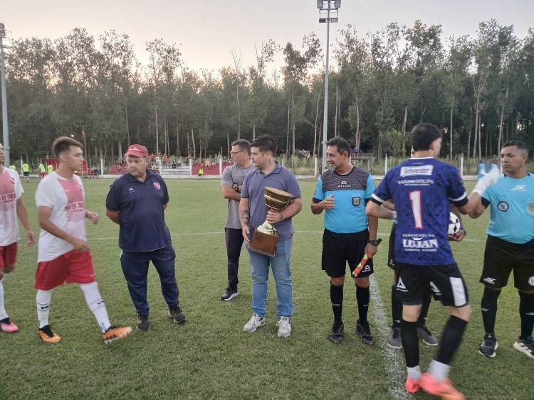 Inició el Torneo “Ciudad de Santo Tomé” con una destacada participación de clubes locales