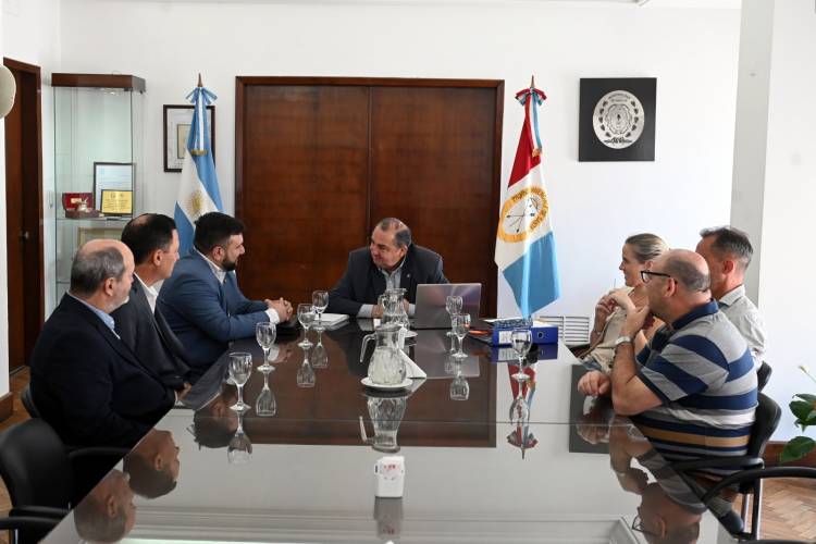 Poletti recibió a la nueva comisión directiva del Mercado de Abasto